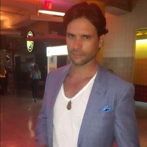 Meet your Posher, Javier